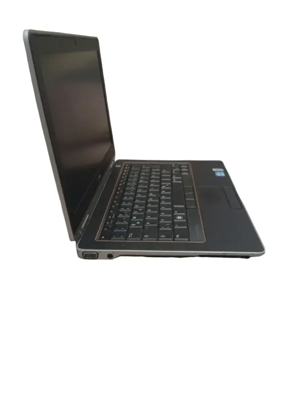 Ноутбук Dell Latitude E6320 / 14" (1920x1080) TN / Intel Core i7-2640M (2 (4) ядра по 2.8 - 3.5 GHz) / 4 GB DDR3 / 120 GB SSD / Intel HD Graphics 3000 / WebCam б/в - зображення 4
