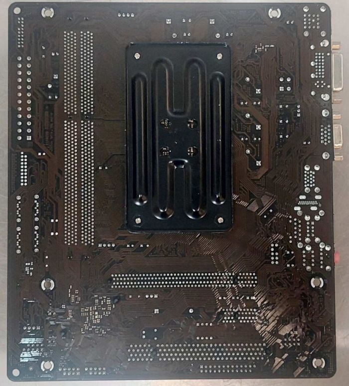 Комплект: Материнська плата ASRock FM2A58M-DG3+ / FM2+ / AMD A8-7600 (4 ядра по 3,1 - 3,8 ГГц) / 16 ГБ DDR3 / AMD Radeon R7 Graphics + Кулер б/в - зображення 4