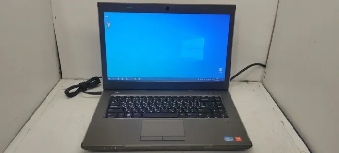 Ноутбук Dell Vostro 3560 / 15.6" (1366x768) TN / Intel Core i5-3210M (2 (4) ядра по 2.5 - 3.1 GHz) / 8 GB DDR3 / 256 GB SSD / AMD Radeon HD 7670M, 1 GB DDR3, 128-bit / WebCam б/в - зображення 2