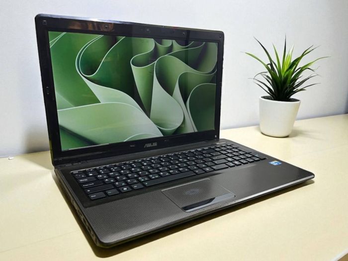 Ноутбук Б-клас Asus X52F / 15.6" (1366x768) TN / Intel Core i5-460M (2 (4) ядра по 2.53 - 2.8 GHz) / 4 GB DDR3 / 120 GB SSD / Intel HD Graphics / WebCam б/в - зображення 4