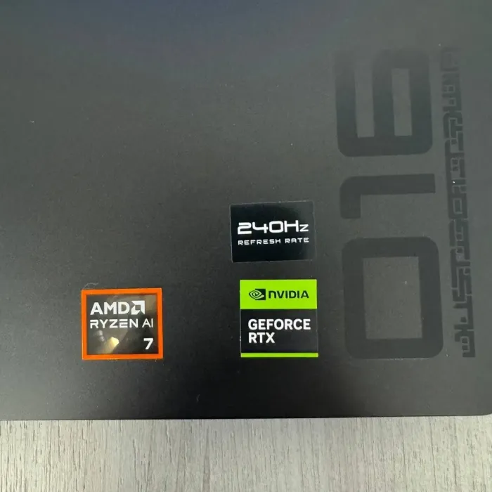 Ігровий ноутбук HP Omen MAX 16-ak0047nr / 16" (2560x1600) IPS / AMD Ryzen AI 7 350 (8 (16) ядер по 2,0 - 5,0 ГГц) / 16 ГБ DDR5 / 1000 ГБ SSD NVMe / nVidia GeForce RTX 5070, 8 ГБ GDDR7, 128-біт / Веб-камера б/в - зображення 4