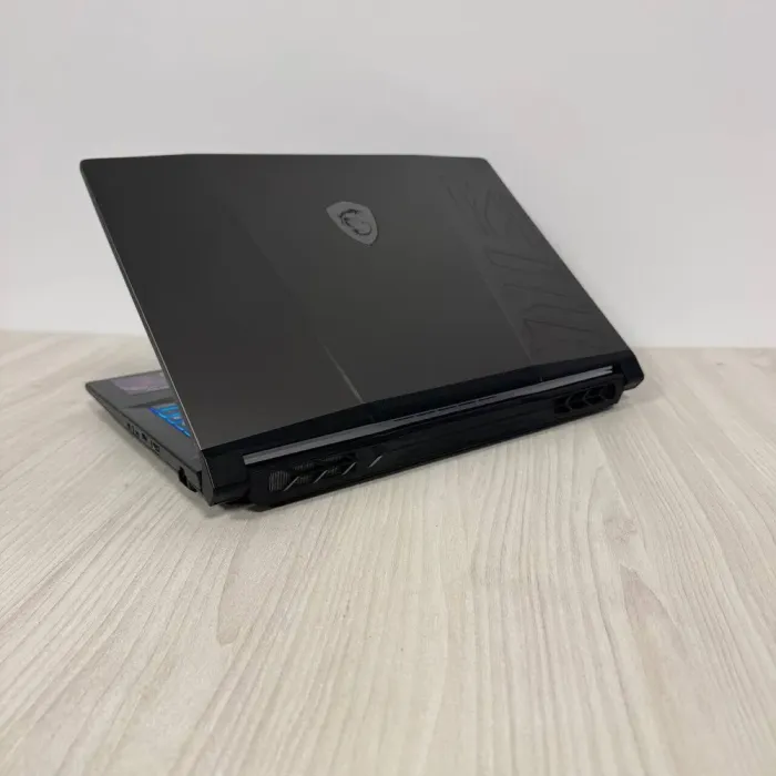 Ігровий ноутбук Б-клас MSI Pulse 15 B13VGK / 15.6" (1920x1080) IPS / Intel Core i7-13700H (14 (20) ядер по 2.4 - 5.0 GHz) / 16 GB DDR5 / 512 GB SSD NVMe / nVidia GeForce RTX 4070, 8 GB GDDR6, 128-bit / WebCam б/в - зображення 6