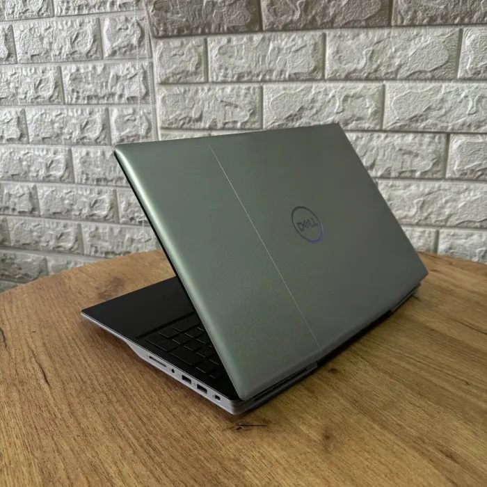 Ігровий ноутбук Dell G5 SE 5505 / 15.6" (1920x1080) IPS / AMD Ryzen 5 4600H (6 (12) ядер по 3.0 - 4.0 GHz) / 8 GB DDR4 / 256 GB SSD / AMD Radeon RX 5600M, 6 GB GDDR6, 192-bit / WebCam б/в - зображення 6
