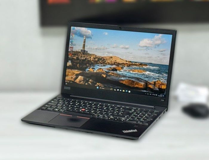 Ноутбук Б-клас Lenovo ThinkPad E580 / 15.6" (1920x1080) IPS / Intel Core i7-8550U (4 (8) ядра по 1.8 - 4.0 GHz) / 16 GB DDR4 / 256 GB SSD + 1000 GB HDD / Intel UHD Grphics 620 / WebCam / Win 11 Pro б/в - зображення 4
