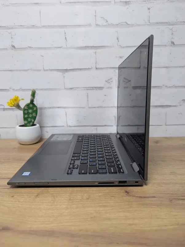 Ультрабук Б-клас Dell Inspiron 13 5000 (P69G) / 13.3" (1920x1080) IPS Touch / Intel Core i5-8250U (4 (8) ядра по 1.6 - 3.4 GHz) / 16 GB DDR4 / 256 GB SSD / Intel UHD Graphics 620 / WebCam б/в - зображення 8