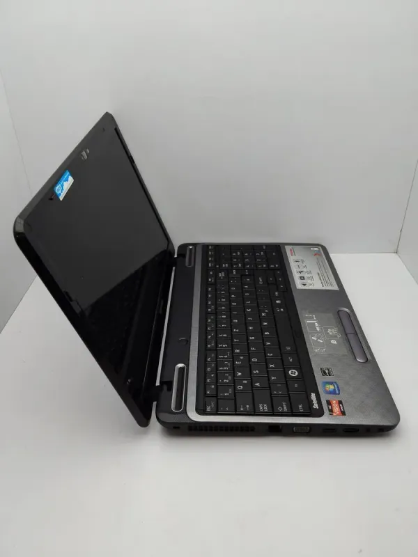 Ноутбук Toshiba Satellite L750 / 15.6" (1366x768) TN / AMD A6-3420M (2 (4) ядра по 1.5 - 2.4 GHz) / 6 GB DDR3 / 750 GB HDD / AMD Radeon HD 6520G Graphics / WebCam б/в - зображення 5