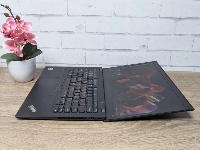 Ультрабук Lenovo ThinkPad T14s Gen 1 / 14" (1920x1080) IPS / Intel Core i5-10210U (4 (8) ядра по 1.6 - 4.2 GHz) / 8 GB DDR4 / 256 GB SSD / Intel UHD Graphics / WebCam б/в - зображення 5