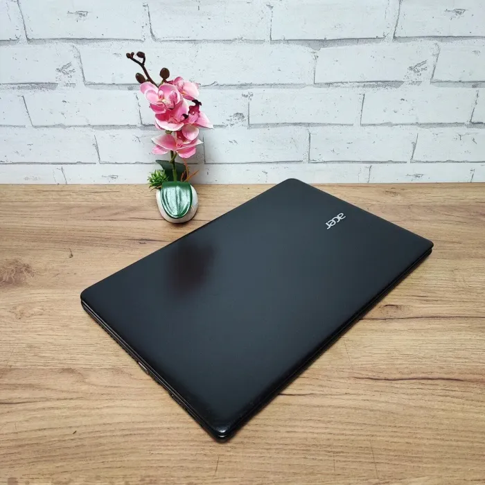 Ноутбук Acer Aspire E1-572 / 15.6" (1366x768) TN / Intel Core i5-4200U (2 (4) ядра по 1.7 - 2.7 GHz) / 8 GB DDR3 / 256 GB SSD / Intel HD Graphics 4600 / WebCam / DVD-ROM б/в - зображення 7