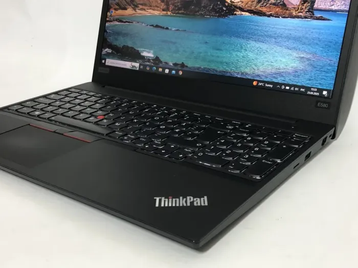 Ноутбук Lenovo ThinkPad E580 / 15.6" (1920x1080) IPS / Intel Core i3-8130U (2 (4) ядра по 2.2 - 3.4 GHz) / 8 GB DDR4 / 256 GB SSD / Intel UHD Graphics 620 / WebCam / Win 10 Pro б/в - зображення 9
