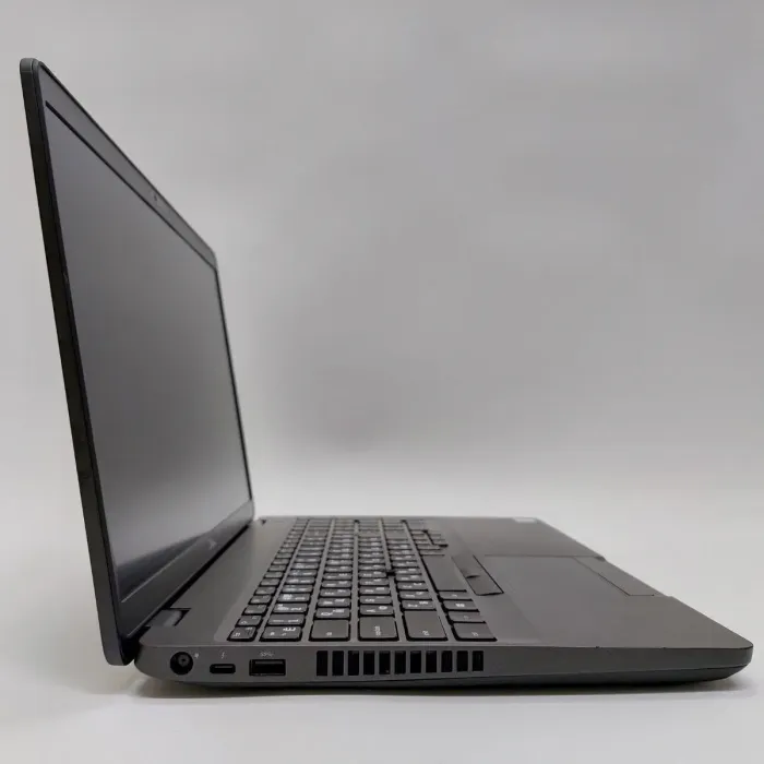 Мобільна робоча станція Dell Precision 3541 / 15.6" (1920x1080) IPS / Intel Core i7-9850H (6 (12) ядер по 2.6 - 4.6 GHz) / 16 GB DDR4 / 512 GB SSD / nVidia Quadro P620, 4 GB GDDR5, 128-bit / WebCam / Win 11 Pro б/в - зображення 4