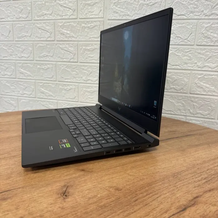 Ігровий ноутбук HP Victus 16-s1023dx / 16.1" (1920x1080) IPS / AMD Ryzen 7 8845HS (8 (16) ядер по 3.8 - 5.1 GHz) / 16 GB DDR5 / 512 GB SSD NVMe / nVidia GeForce RTX 4070, 8 GB GDDR6, 128-bit / WebCam б/в - зображення 5