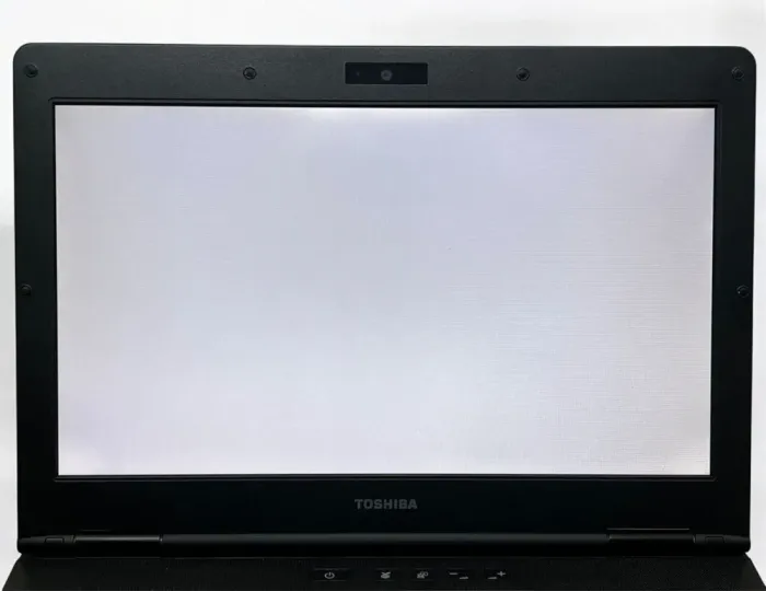 Ноутбук Toshiba Tecra M11 / 14" (1366x768) TN / Intel Core i3-370M (2 (4) ядра по 2.4 GHz) / 4 GB DDR3 / 120 GB SSD / Intel HD Graphics / WebCam б/в - зображення 10