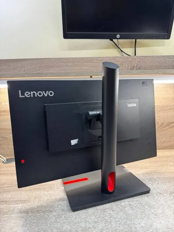 Монітор Lenovo ThinkVision T24i-30 / 24" (1920x1080) IPS / VGA, DisplayPort, HDMI, USB 3.0 / VESA 100x100 б/в - зображення 5