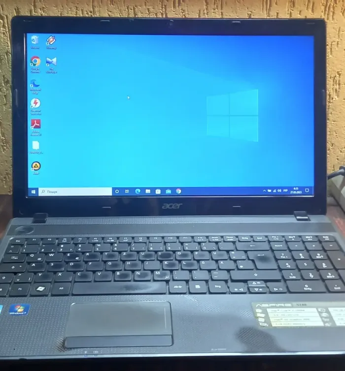 Ноутбук Б-класс Acer Aspire 5749 / 15.6" TN / Core i3-2350M (2(4) ядра по 2.3GHz) / 4GB DDR3 / 500GB HDD / HD Graphics 3000 / WebCam б/в - зображення 2