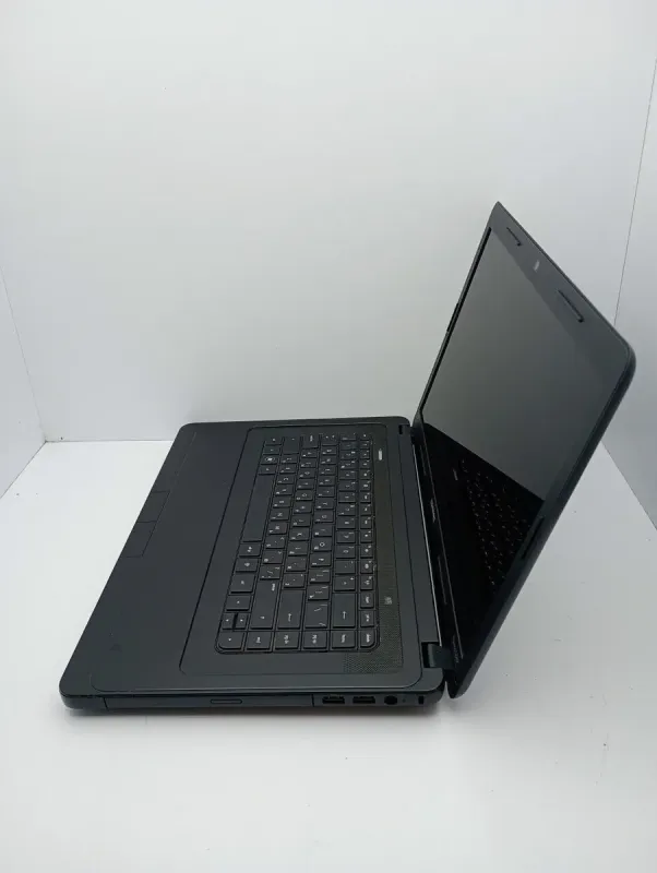Ноутбук HP Compag CQ57 / 15.6" (1366x768) TN / Intel Core i3-2330M (2 (4) ядра по 2.2 GHz) / 6 GB DDR3 / 500 GB HDD / Intel HD Graphics 3000 / WebCam б/в - зображення 6