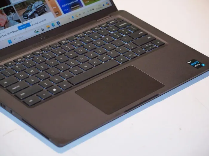 Ультрабук Dell Latitude 7420 / 14" (1920x1080) IPS / Intel Core i7-1185G7 (4 (8) ядра по 3.0 - 4.8 GHz) / 16 GB DDR4 / 512 GB SSD / Intel Iris Xe Graphics / WebCam б/в - зображення 6