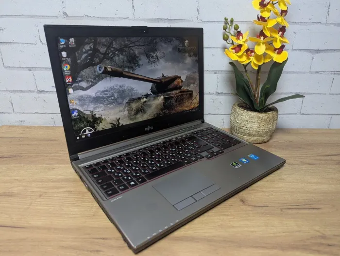 Мобільна робоча станція Б-клас Fujitsu Celsius H730 / 15.6" (1920x1080) TN / Intel Core i7-4810MQ (4 (8) ядер по 2.8 - 3.8 GHz) / 24 GB DDR3 / 256 GB SSD / nVidia Quadro K510M, 1 GB GDDR5, 64-bit / WebCam / DVD-ROM б/в - зображення 4