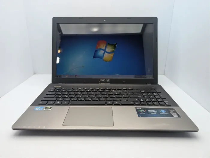 Ноутбук Asus K55 / 15.6" (1366x768) TN / Intel Core i3-3110M (2 (4) ядра по 2.4 GHz) / 8 GB DDR3 / 750 GB HDD / nVidia GeForce 610M, 2 GB GDDR3, 64-bit / WebCam / DVD-ROM б/в - зображення 2