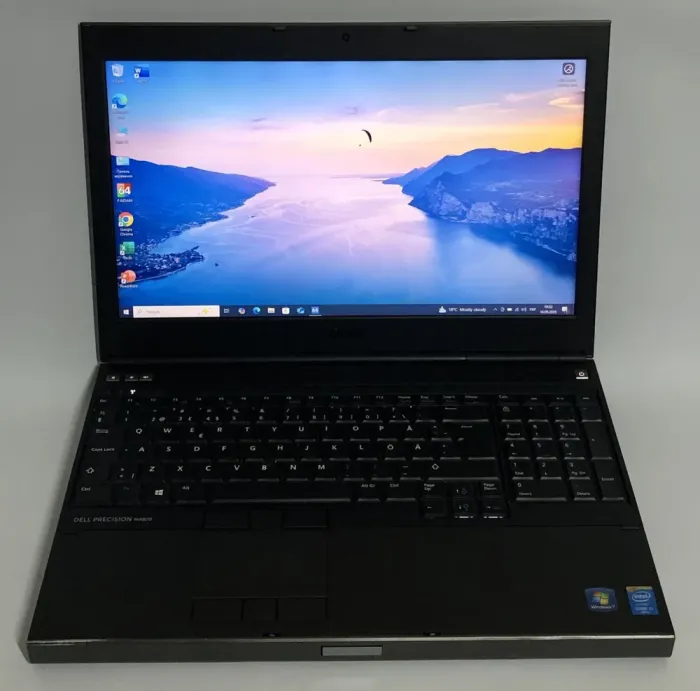 Мобільна робоча станція Б-клас Dell Precision M4800 / 15.6" (1920x1080) TN / Intel Core i7-4930MX (4 (8) ядра по 3.0 - 3.9 GHz) / 16 GB DDR3 / 512 GB SSD / nVidia Quadro K2100M, 2 GB GDDR5, 128-bit / DVD-ROM / WebCam б/в - зображення 2