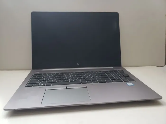 Мобільна робоча станція HP Zbook 15u G6 / 15.6" (1920x1080) IPS / Intel Core i7-8665U (4 (8) ядра по 1.9 - 4.8 GHz) / 16 GB DDR4 / 512 GB SSD / AMD Radeon Pro WX 3200, 4 GB GDDR5, 128-bit / WebCam / Win 11 Pro б/в - зображення 2