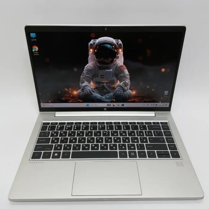 Ультрабук Б-клас HP ProBook 445 G8 / 14" (1920x1080) IPS / AMD Ryzen 5 5600U (6 (12) ядер по 2.3 - 4.2 GHz) / 16 GB DDR4 / 256 GB SSD / Radeon Vega 7 Graphics / WebCam б/в - зображення 2