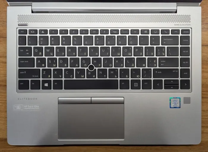Ультрабук HP EliteBook 840 G5 / 14" (1920x1080) IPS / Intel Core i7-8650U (4 (8) ядра по 1.9 - 4.2 GHz) / 8 GB DDR4 / 256 GB SSD / Intel UHD Graphics 620 / WebCam / TouchID / Windows 10 б/в - зображення 3