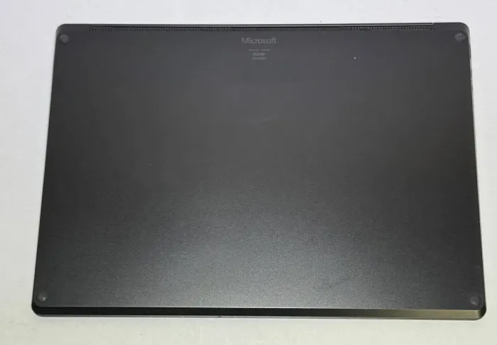 Ультрабук Microsoft Surface Laptop 4 2021 / 13.5" (2496x1664) IPS Touch / Intel Core i7-1185G7 (4 (8) ядра по 3.0 - 4.8 GHz) / 16 GB DDR4 / 512 GB SSD / Intel Iris Xe Graphics / WebCam б/в - зображення 4