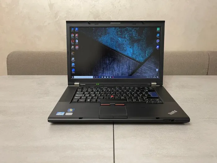 Ноутбук Lenovo ThinkPad T520 / 15.6" (1600x900) TN / Intel Core i5-2520M (2 (4) ядра по 2.5 - 3.2 GHz) / 8 GB DDR3 / 128 GB SSD / Intel HD Graphics 3000 / DVD-ROM б/в - зображення 2