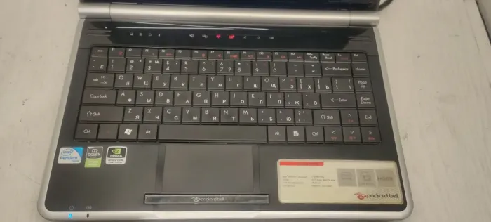 Ноутбук Б-клас Packard Bell F2365 / 14" TN / Pentium T4300 (2 ядра по 2.1GHz) / 4GB DDR3 / 120GB SSD / GeForce G105M, 512MB GDDR3, 64bit / DVD-ROM б/в - зображення 3