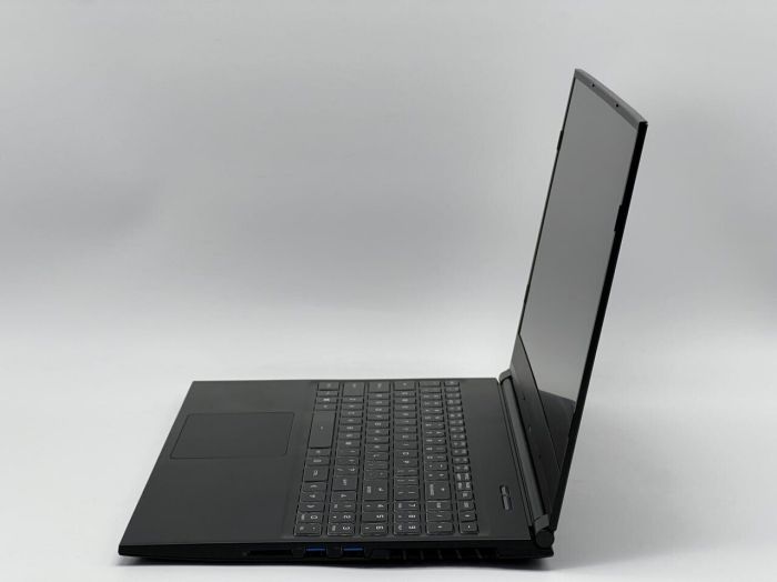 Ігровий ноутбук Maingear MG-VCTR002-2060 / 15,6" (1920x1080) IPS / Intel Core i7-10750H (6 (12) ядер по 2,6 - 5,0 ГГц) / 16 ГБ DDR4 / 960 ГБ SSD / nVidia GeForce RTX 2060, 6 ГБ GDDR6, 192-біт / Веб-камера б/в - зображення 4