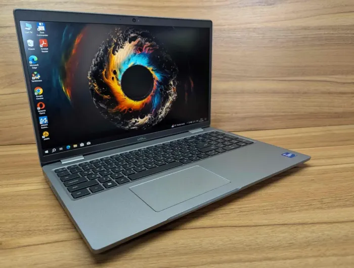 Ноутбук робоча станція Dell Precision 3560 / 15.6" (1920x1080) IPS / Intel Core i7-1185G7 (4 (8) ядра по 3.0 - 4.8 GHz) / 16 GB DDR4 / 512 GB SSD / nVidia T500, 2 GB GDDR6, 64-bit / WebCam / HDMI / Windows 10 б/в - зображення 4