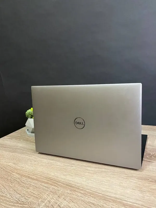 Мобільна робоча станція Dell Precision 5550 / 15.6" (1920x1080) IPS / Intel Core i7-10850H (6 (12) ядер по 2.7 - 5.1 GHz) / 16 GB DDR4 / 512 GB SSD M.2 / nVidia Quadro T1000, 4 GB GDDR5, 128-bit / WebCam / Win 10 б/в - зображення 3