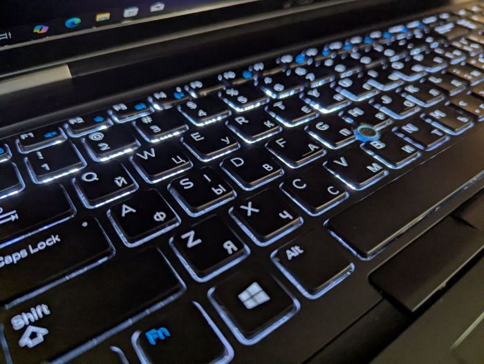 Ноутбук Б-клас Dell Latitude 5580 / 15.6" (1920x1080) IPS / Intel Core i5-7300U (2 (4) ядра по 2.6 - 3.5 GHz) / 8 GB DDR4 / 256 GB SSD / Intel HD Graphics 620 / HDMI / WebCam / Windows 10 б/в - зображення 7