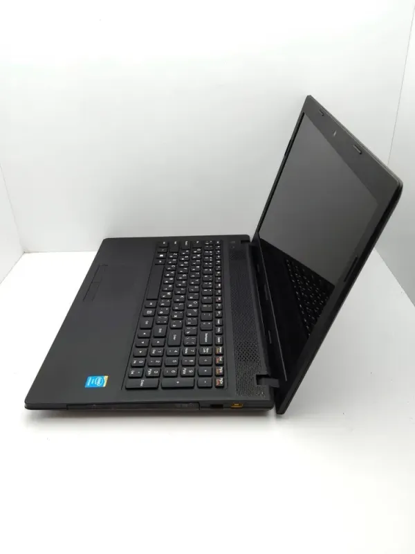 Ноутбук Lenovo G500 / 15.6" (1366x768) TN / Intel Pentium B960 (2 ядра по 2.2 GHz) / 6 GB DDR3 / 320 GB HDD / Intel Graphics / WebCam / DVD-ROM б/в - зображення 4