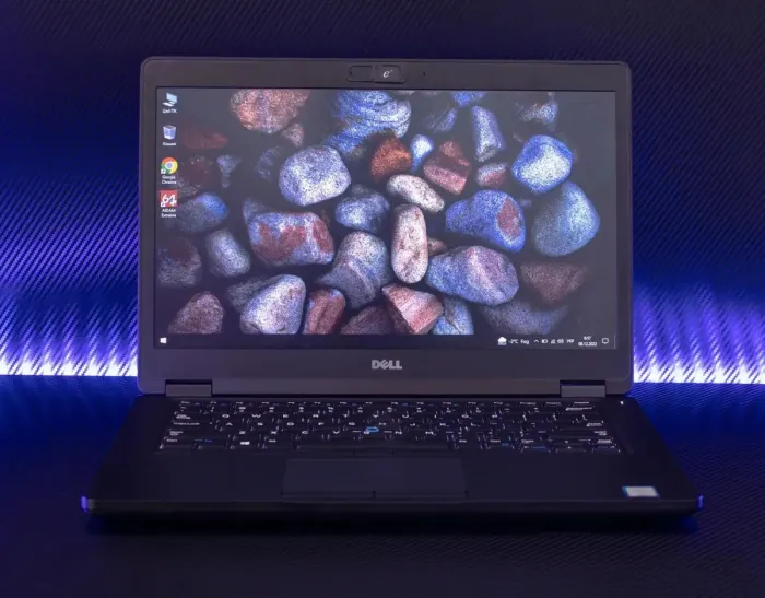 Ультрабук Б-клас Dell Latitude / 14" TN / Core i5-7440HQ (4 ядра по 2.8-3.8GHz) / 8GB DDR4 / 120GB SSD / HD Graphics 630 / WebCam / HDMI б/в - зображення 2