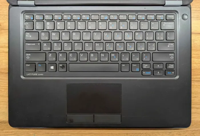 Ноутбук Dell Latitude E5450 / 14" (1920x1080) IPS / Intel Core i5-5200U (2 (4) ядра по 2.2 - 2.7 GHz) / 8 GB DDR3 / 240 GB SSD / Intel HD Graphics 5500 / WebCam / Windows 10 б/в - зображення 3