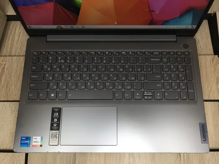 Ноутбук Lenovo IdeaPad 3 15ITL6 / 15.6" (1920x1080) IPS Touch / Intel Core i5-1135G7 (4 (8) ядра по 2.4 - 4.2 GHz) / 8 GB DDR4 / 256 GB SSD M.2 / Intel Iris Xe Graphics / WebCam / HDMI б/в - зображення 4