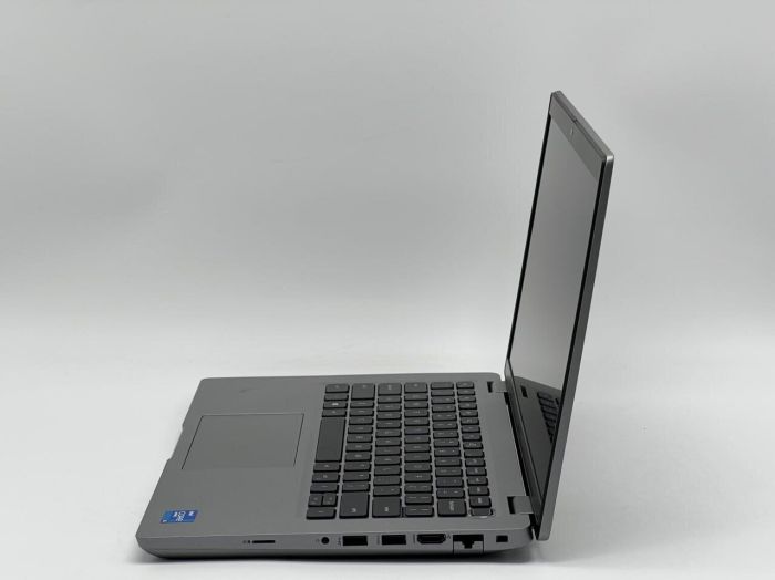 Ультрабук Dell Latitude 5421 / 14" (1920x1080) IPS / Intel Core i5-11500H (6 (12) ядер по 2.9 - 4.6 GHz) / 16 GB DDR4 / 512 GB SSD / Intel UHD Graphics / WebCam б/в - зображення 4