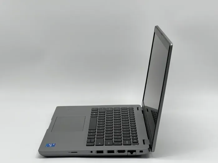 Ультрабук Dell Latitude 5421 / 14" (1920x1080) IPS / Intel Core i5-11500H (6 (12) ядер по 2.9 - 4.6 GHz) / 16 GB DDR4 / 512 GB SSD / Intel UHD Graphics / WebCam б/в - зображення 4