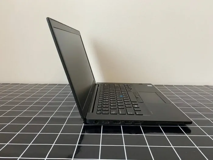 Ультрабук Dell Latitude 7480 / 14" (1920x1080) TN / Intel Core i5-7200U (2 (4) ядра по 2.5 - 3.1 GHz) / 8 GB DDR4 / 250 GB SSD / Intel HD Graphics 620 / WebCam б/в - зображення 5