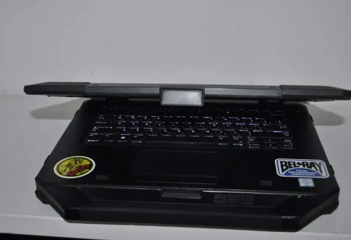 Захищений ноутбук Б-клас Dell Latitude 5414 Rugged / 14" (1366x768) TN / Intel Core i5-6300U (2 (4) ядра по 2.4 - 3.0 GHz) / 8 GB DDR4 / 256 GB SSD / Intel HD Graphics 520 / WebCam / Windows 11 Pro б/в - зображення 7