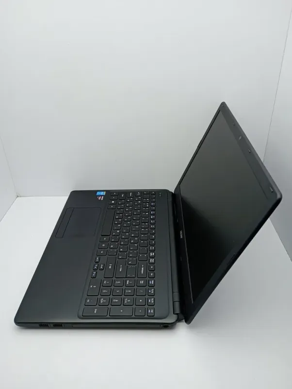 Ноутбук Acer Aspire E1-572G / 15.6" (1366x768) TN / Intel Core i5-4200U (2 (4) ядра по 1.6 - 2.6 GHz) / 8 GB DDR3 / 240 GB SSD / AMD Radeon HD 8670M, 1 GB DDR3, 64-bit / WebCam б/в - зображення 6