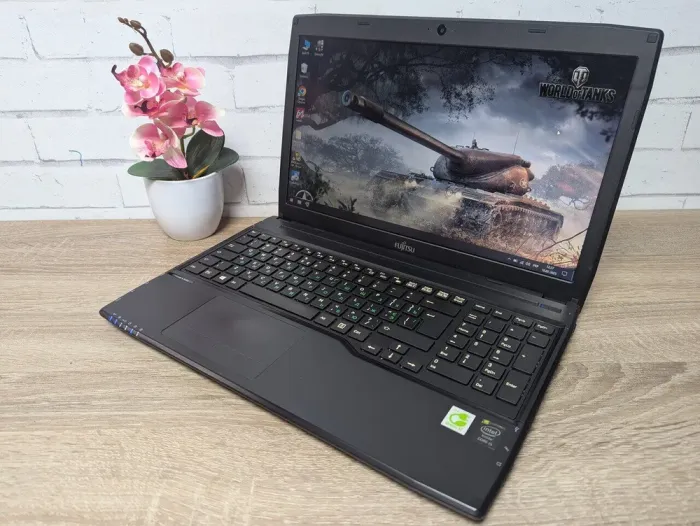 Ноутбук Б-клас Fujitsu LifeBook A544 / 15.6" (1366x768) TN / Intel Core i5-4200M (2 (4) ядра по 2.5 - 3.1 GHz) / 8 GB DDR3 / 128 GB SSD / Intel HD Graphics 4600 / WebCam / DVD-ROM б/в - зображення 4