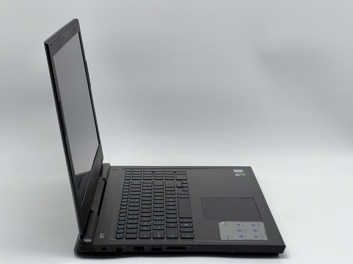 Ігровий ноутбук Dell G7 15 7588 / 15,6" (1920x1080) IPS / Intel Core i7-8750H (6 (12) ядер по 2.2 - 4.1 GHz) / 16 GB DDR4 / 480 GB SSD / nVidia GeForce GTX 1060 Max-Q, 6 GB GDDR5, 192-bit / WebCam б/в - изображение 3
