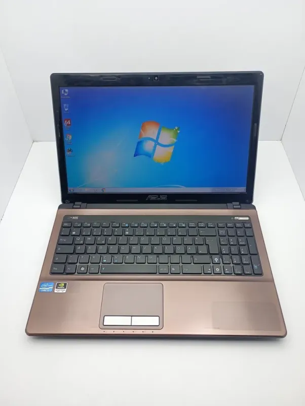 Ноутбук Asus K53A / 15.6" (1366x768) TN / Intel Core i3-2330M (2 (4) ядра по 2.2 GHz) / 6 GB DDR3 / 500 GB HDD / nVidia GeForce GT 540M, 1 GB DDR3, 128-bit / WebCam б/в - зображення 7