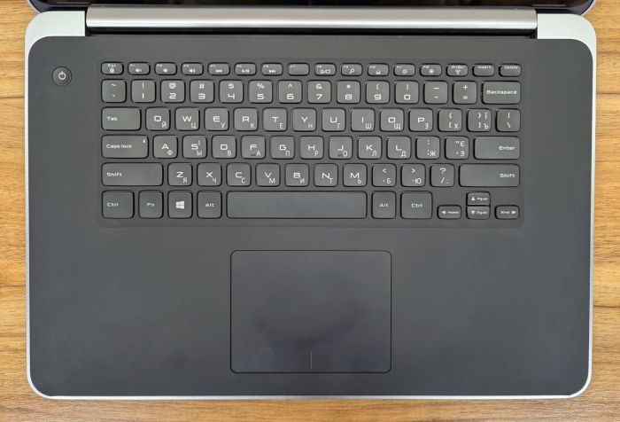 Ноутбук Dell XPS 15-9530 / 15.6" (1920x1080) IPS Touch / Intel Core i5-4200H (2 (4) ядра по 2.8 - 3.4 GHz) / 8 GB DDR3 / 240 GB SSD / Intel HD Graphics 4600 / WebCam / Windows 10 б/в - зображення 3