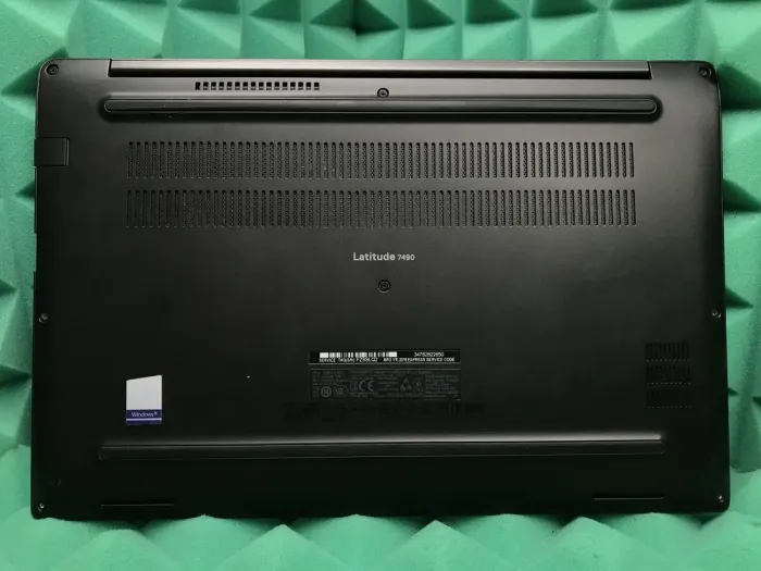 Ноутбук Б-клас Dell Latitude 7490 / 14" (1366x768) TN / Intel Core i5-8250U (4 (8) ядра по 1.6 - 3.4 GHz) / 8 GB DDR4 / 240 GB SSD M.2 / Intel UHD Graphics 620 / WebCam / USB 3.1 / HDMI / Windows 10 б/в - зображення 9