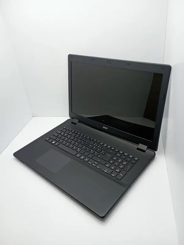 Ноутбук Acer Aspire ES1-711 / 17.3" (1600x900) TN / Intel Celeron N2940 (4 ядра по 1.83 - 2.25 GHz) / 4 GB DDR3 / 120 GB SSD / Intel HD Graphics / WebCam б/в - зображення 6