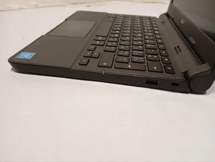 Нетбук Б-клас Dell Chromebook 3120 / 11.6" (1366x768) TN / Intel Celeron N2840 (2 ядра по 2.2 - 2.58 GHz) / 4 GB DDR3 / 16 GB SSD / Intel HD Graphics / WebCam б/в - зображення 5