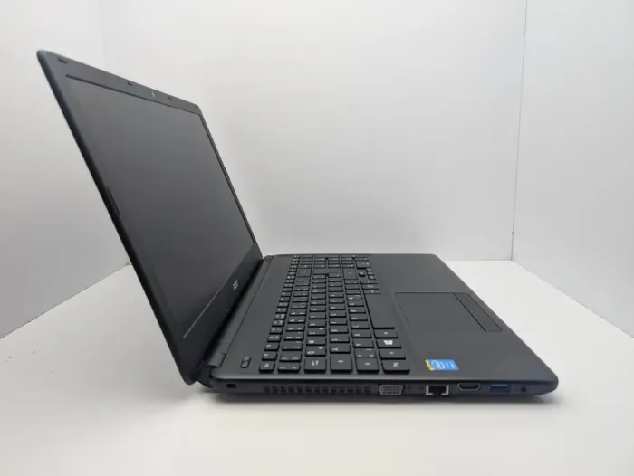 Ноутбук Acer Aspire E1-572 / 15.6" (1366x768) TN / Intel Core i5-4200U (2 (4) ядра по 1.6 - 2.6 GHz) / 8 GB DDR3 / 500 GB HDD / Intel HD Graphics 4400 / WebCam б/в - зображення 5